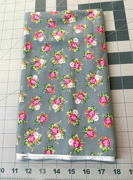 Ditzy Rose Fabric: Gray Floral Quilt Cotton - 1 Yard