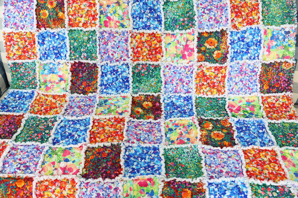 Colorful Rag Quilt. Abstract Flowers Lap Quilt. Floral Sunroom Decor. Quilt for Sale. Rag Quilt Throw.