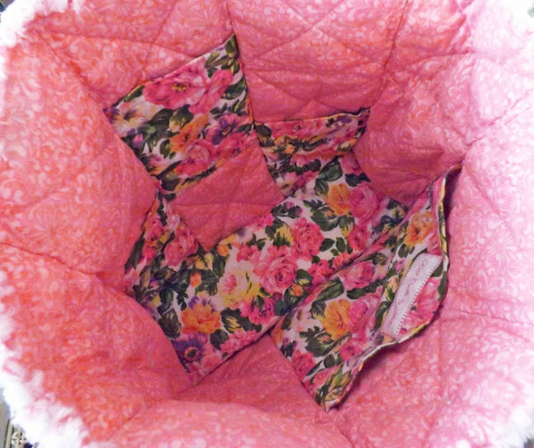 Pink Floral Rag Quilt Tote. Pink Tote Bag for Woman. Purse with Pockets. Rag Quilt Bag. Quilted Tote. Floral Tote Bag.