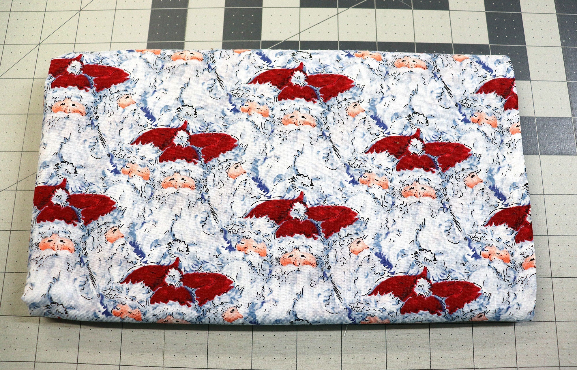 Santa Print Cotton Quilt Fabric - 1 3/4 yd