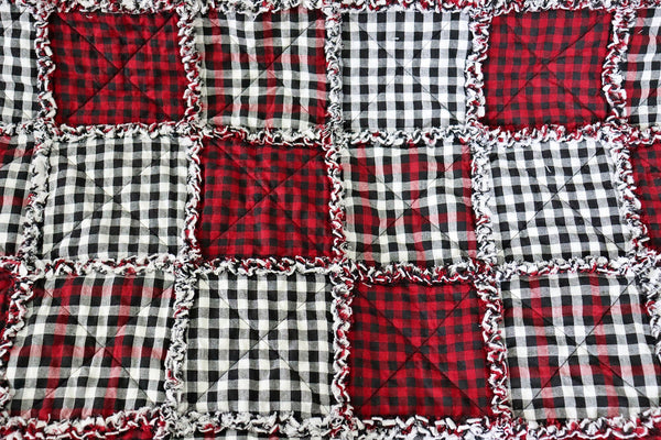 Red and Black Buffalo Plaid Quilt. Homespun Lap Quilt. Rag Quilt. Farmhouse Decor. Plaid Quilt. Cabin Decor. Farmhouse Quilt.