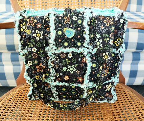 Black and Green Floral Rag Quilt Tote. Gift for Mom. Craft Tote. Gift for Her. Tote Bag with Pockets.