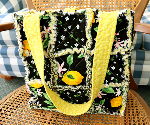 Lemon Rag Tote. Rag Quilt Tote. Lemon Tote Bag. Gift for Mom. Vacation Tote Bag. Gift for Her. Tote Bag with Pockets.