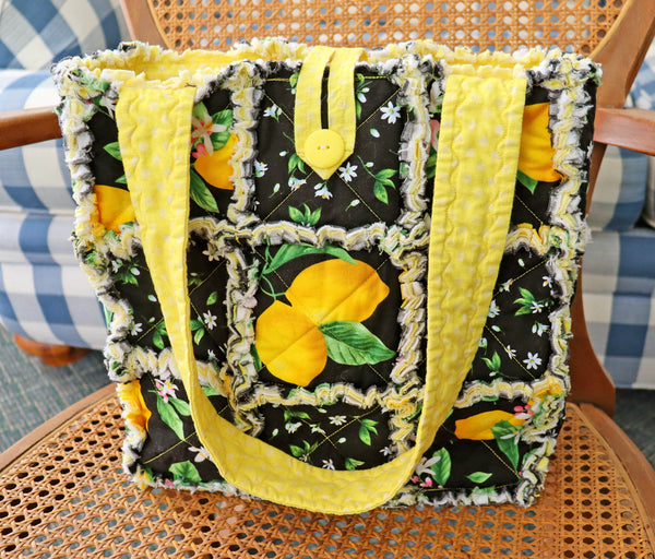 Lemon Rag Tote. Rag Quilt Tote. Lemon Tote Bag. Gift for Mom. Vacation Tote Bag. Gift for Her. Tote Bag with Pockets.