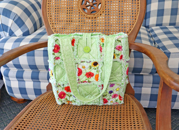 Flowers on Spring Green Rag Quilt Tote