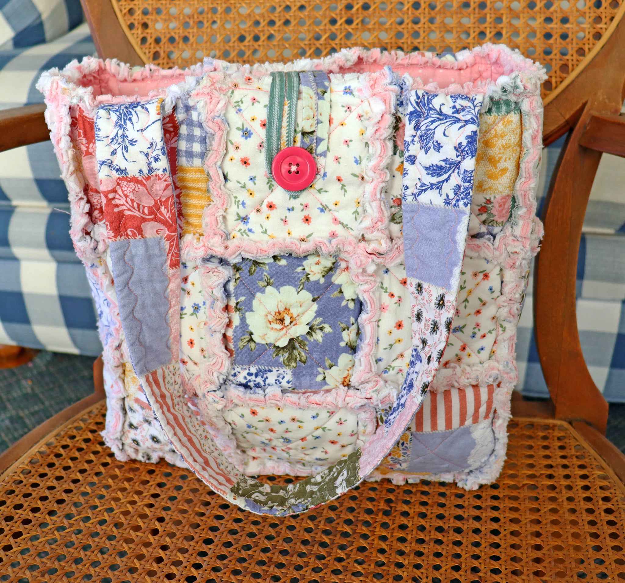 Blue Picnic Rag Quilt Tote