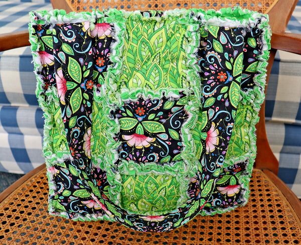 Green and Pink Floral Rag Tote. Rag Quilt Tote. Flower Bag. Gift for Mom. Craft Tote. Gift for Her. Tote Bag with Pockets.
