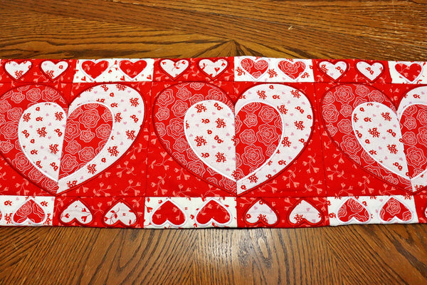 Quilted Heart Table Runner. Large or Small. Valentine Table Decor. Embroidered Applique Red and White Table Runner. Gift for Home.